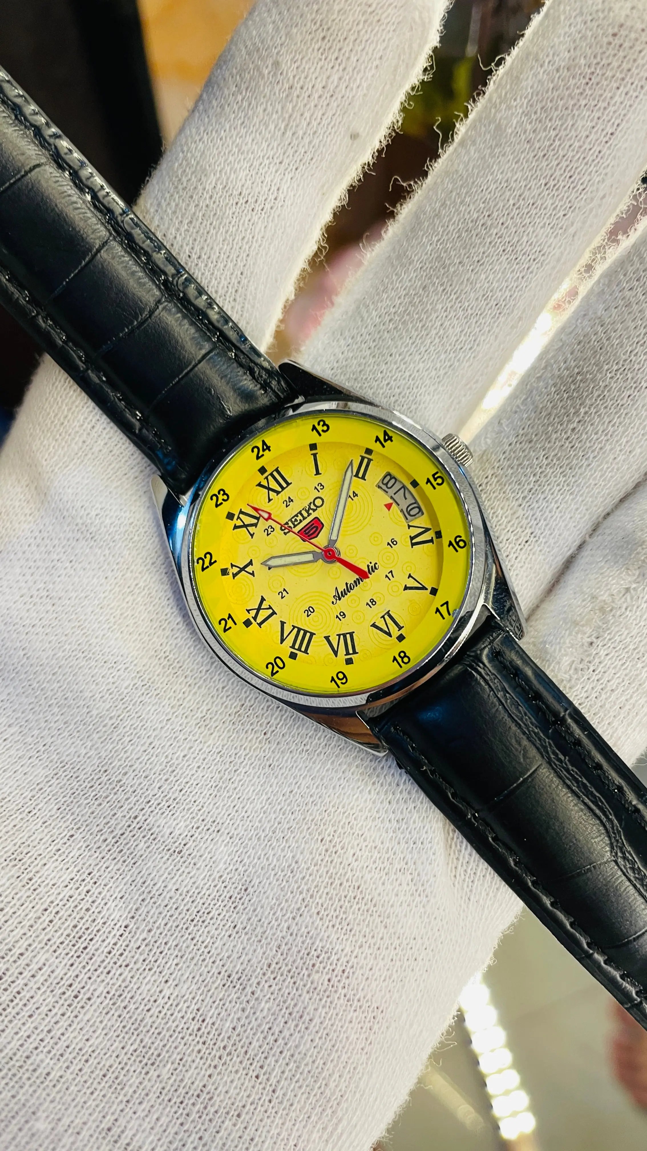 Seiko 5 Automatic Men’s Watch – Vintage Japan Model | Restored & Ready to Wear National Watches