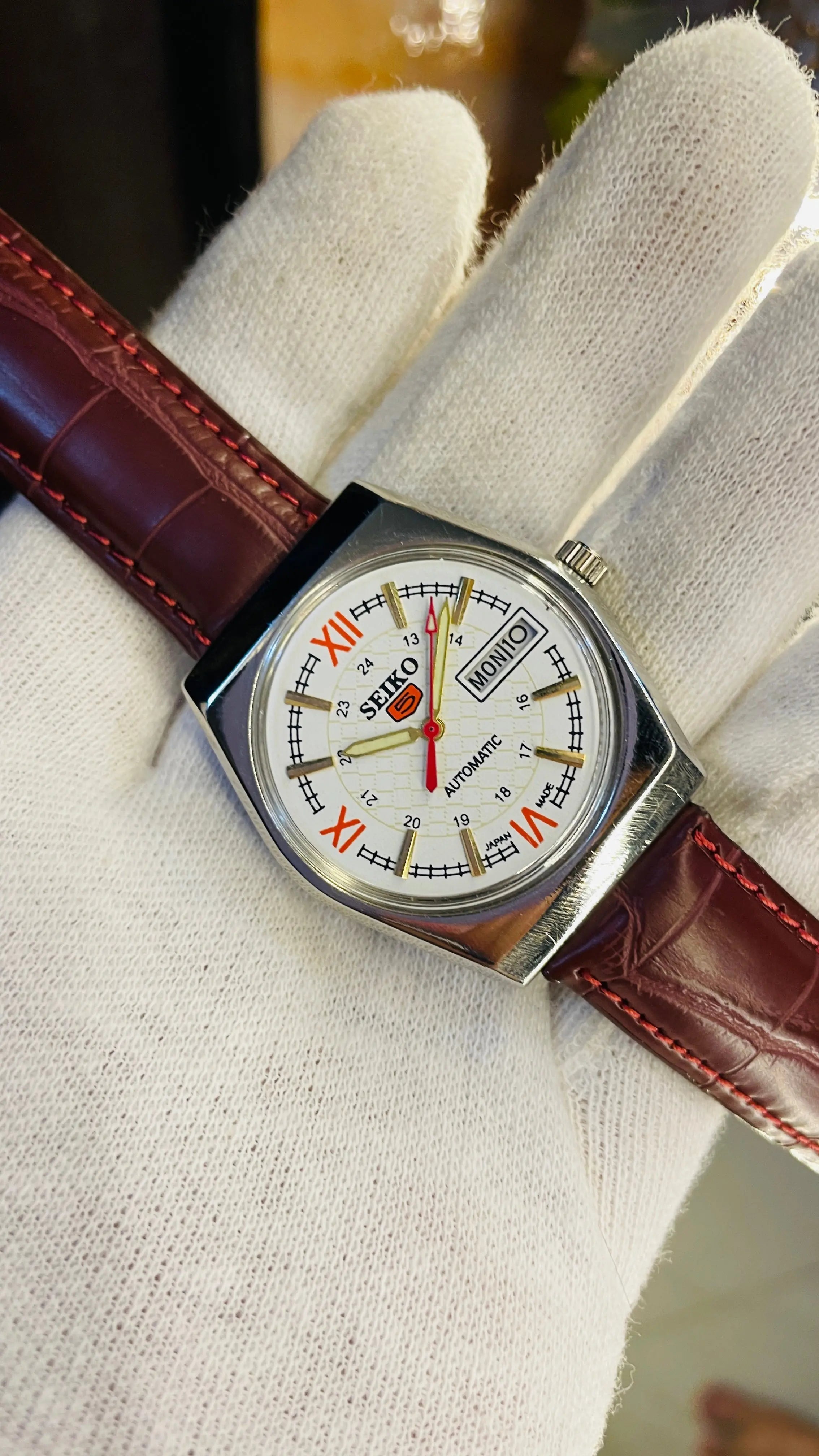 Seiko 5 Automatic Men’s Watch – Vintage Japan Model | Restored & Ready to Wear National Watches