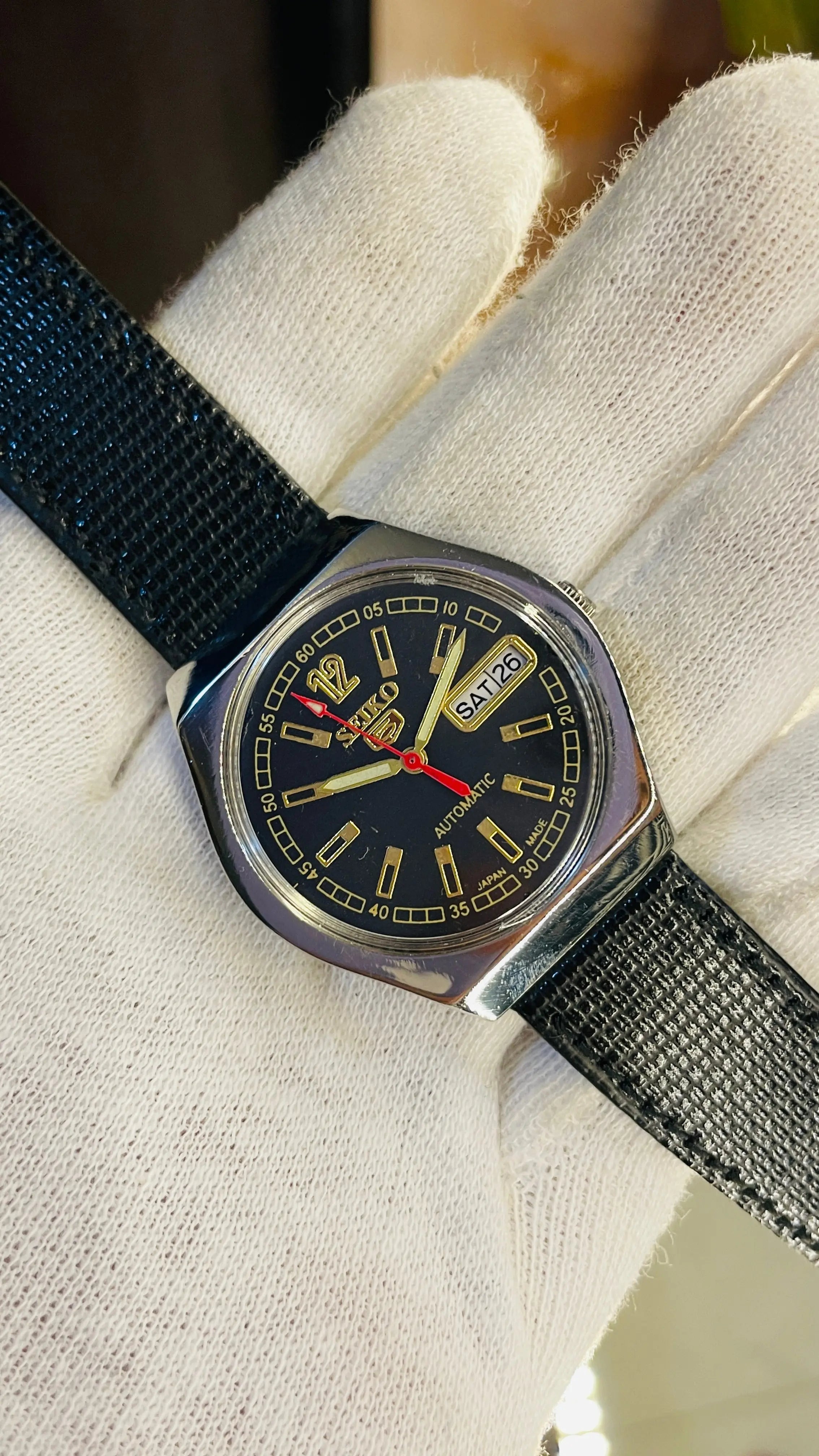 Seiko 5 Automatic Men’s Watch – Vintage Japan Model | Restored & Ready to Wear National Watches