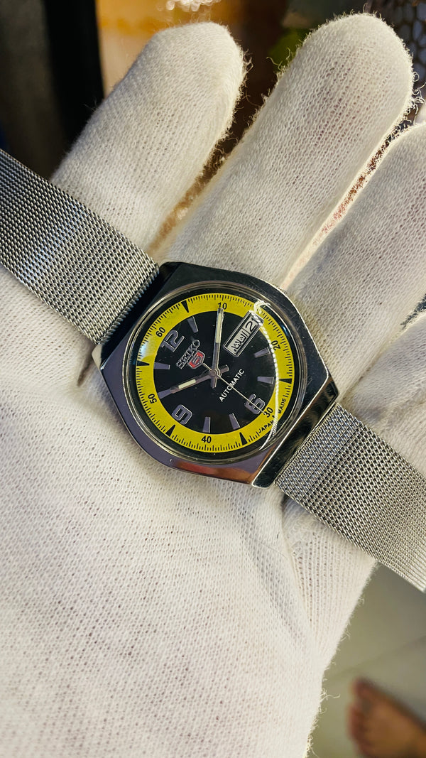 Seiko 5 Automatic Men’s Watch – Vintage Japan Model | Restored & Ready to Wear