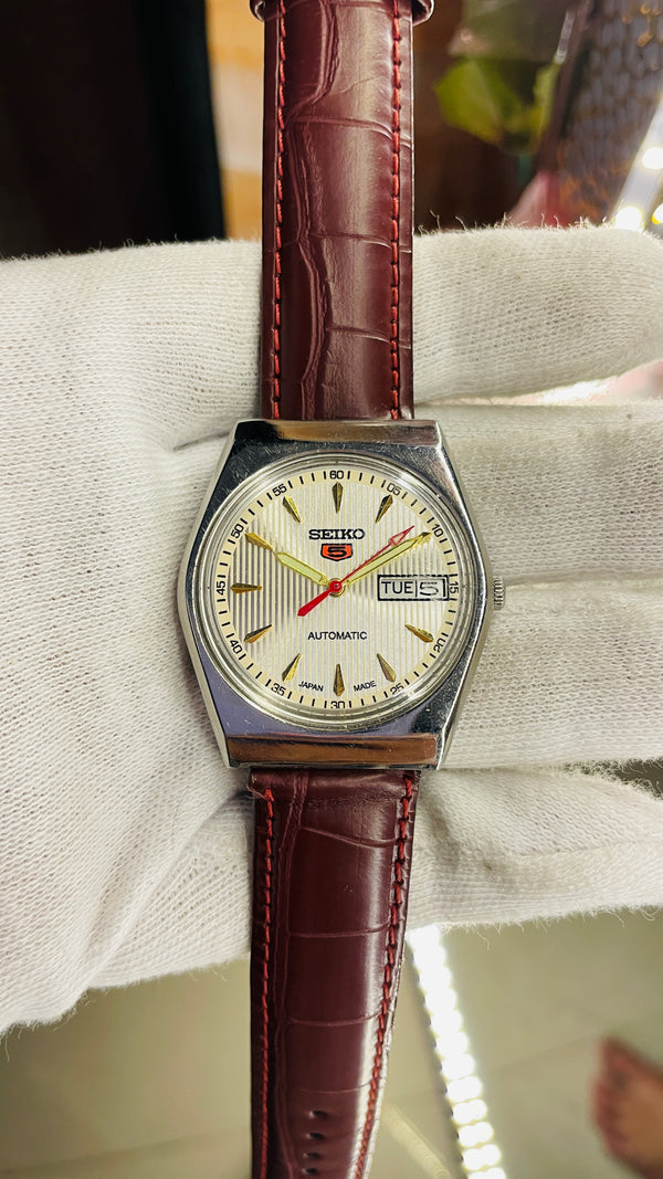Seiko 5 Automatic Men’s Watch – Vintage Japan Model | Restored & Ready to Wear