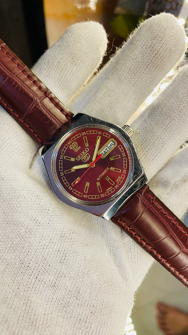 Seiko 5 Automatic Men’s Watch – Vintage Japan Model | Restored & Ready to Wear