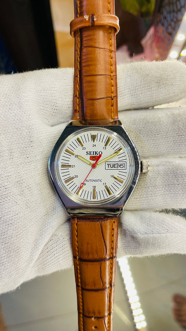 Seiko 5 Automatic Men’s Watch – Vintage Japan Model | Restored & Ready to Wear