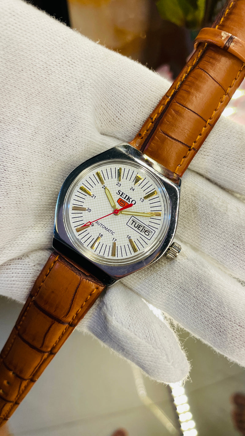 Seiko 5 Automatic Men’s Watch – Vintage Japan Model | Restored & Ready to Wear
