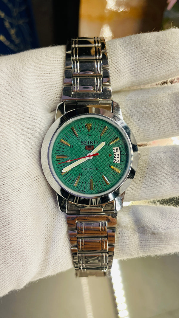 Seiko 5 Automatic Men’s Watch – Vintage Japan Model | Restored & Ready to Wear