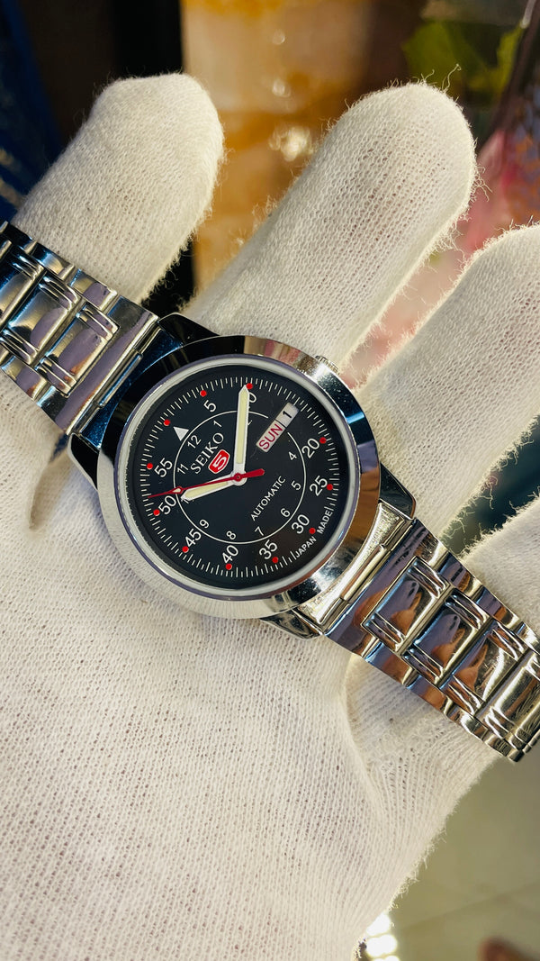 Seiko 5 Automatic Men’s Watch – Vintage Japan Model | Restored & Ready to Wear