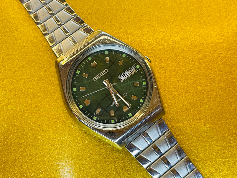 Seiko 5 Black Dial Automatic Vintage Watch