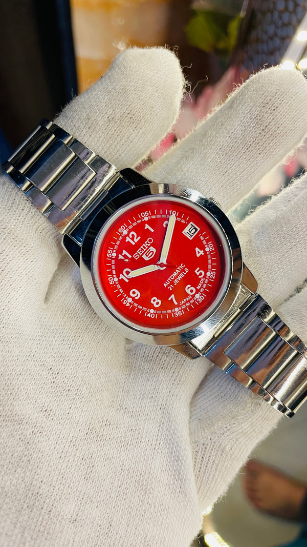 Seiko 5 Automatic Men’s Watch – Vintage Japan Model | Restored & Ready to Wear