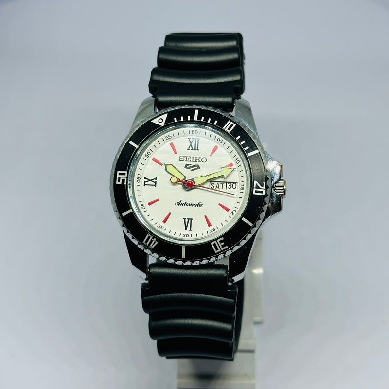 Seiko 5 Sports Automatic Watch – Refurbished Vintage | Japan-Made Men’s Timepiece