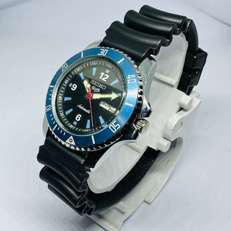 Seiko 5 Sports Automatic Watch – Refurbished Vintage | Japan-Made Men’s Timepiece