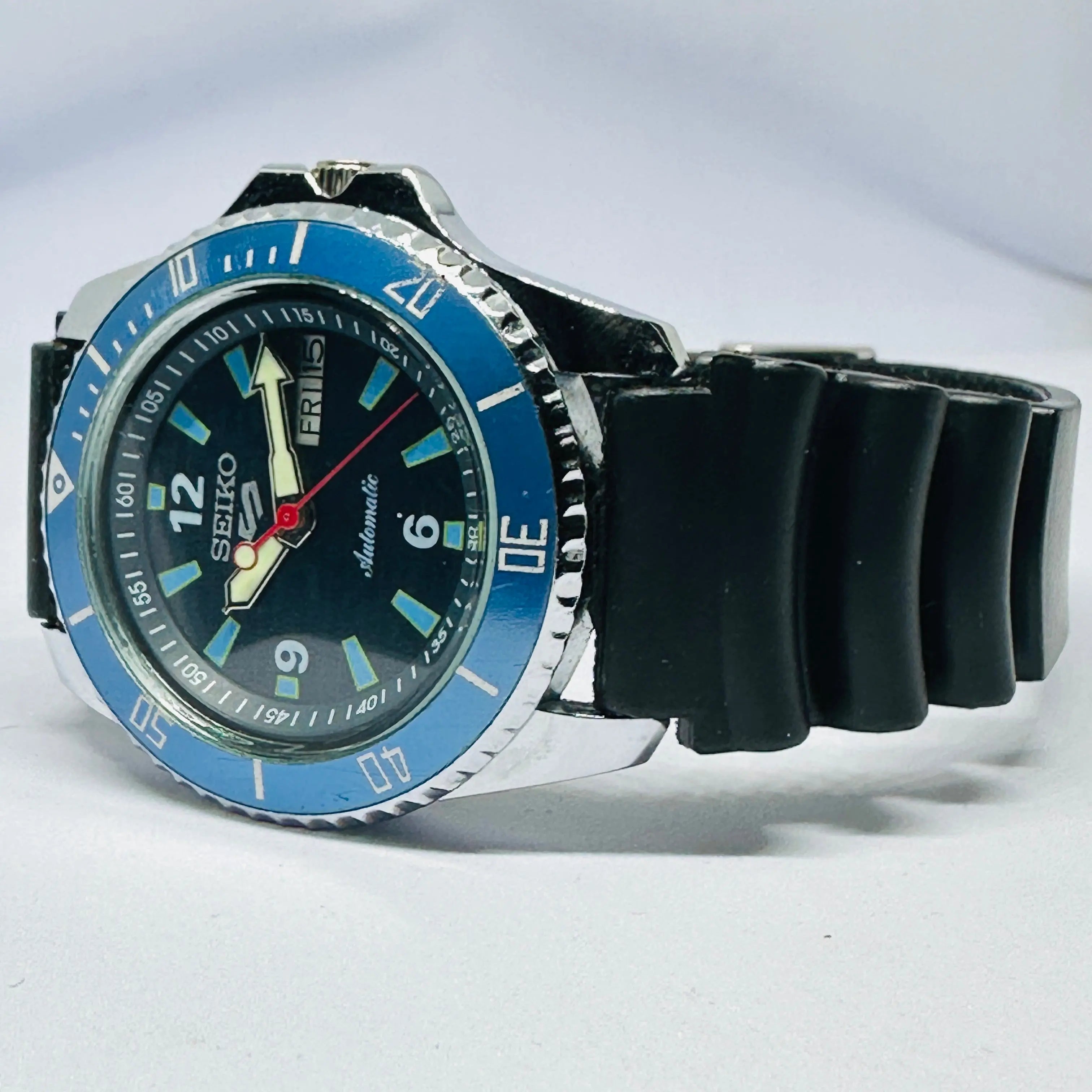 Seiko 5 Sports Automatic Watch – Refurbished Vintage | Japan-Made Men’s Timepiece National Watches