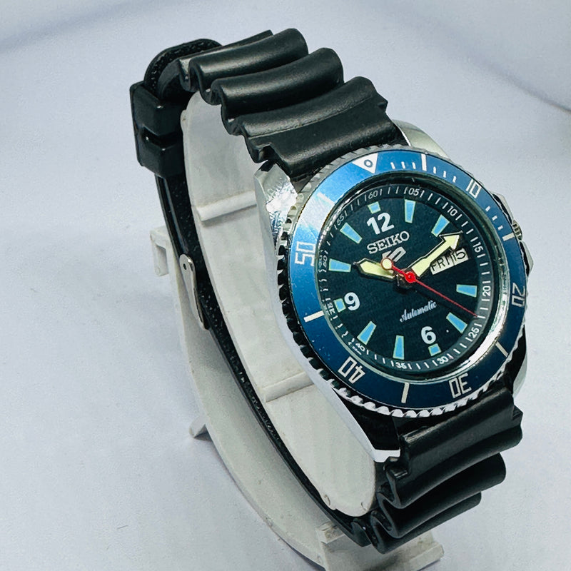 Seiko 5 Sports Automatic Watch – Refurbished Vintage | Japan-Made Men’s Timepiece