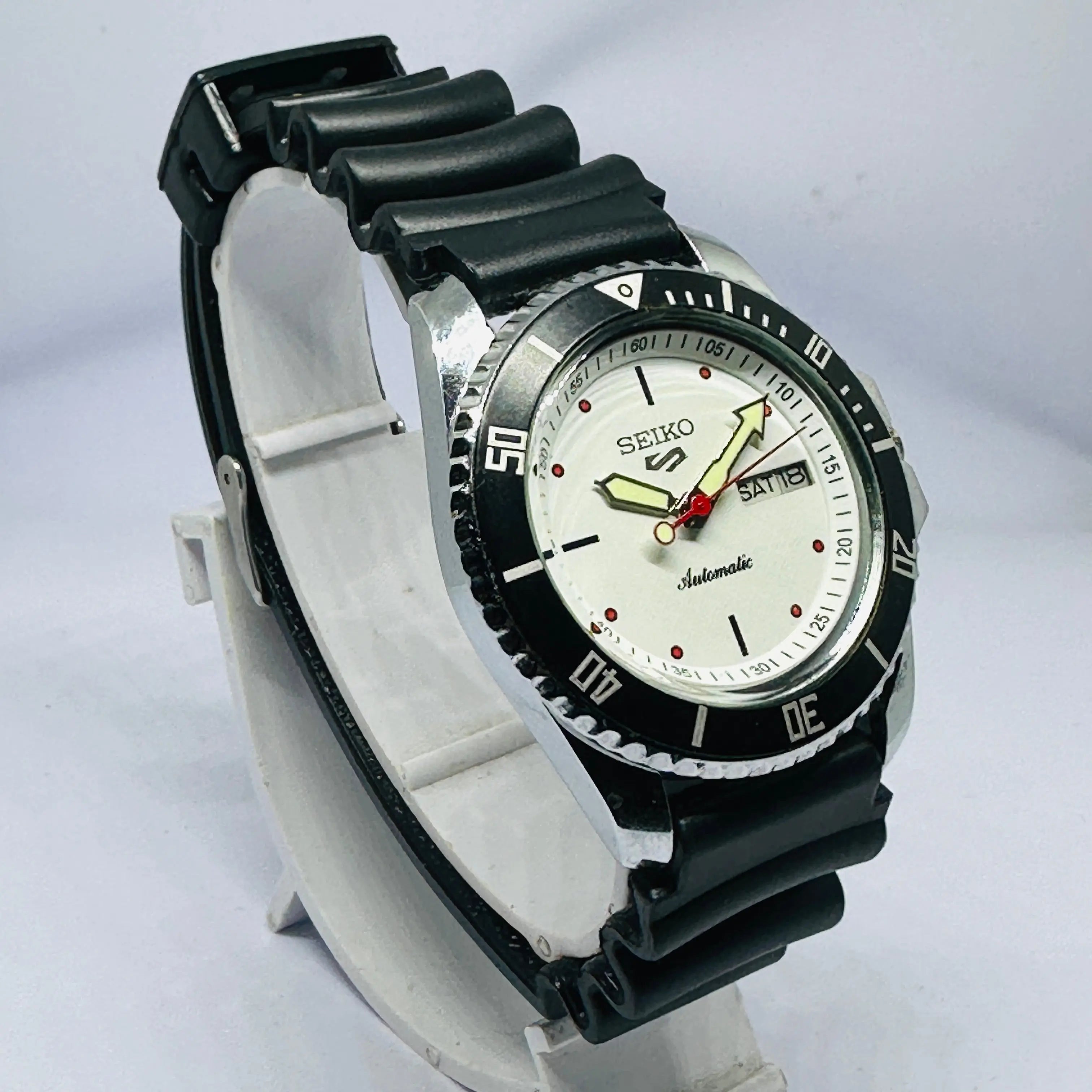 Seiko 5 Sports Automatic Watch – Refurbished Vintage | Japan-Made Men’s Timepiece National Watches