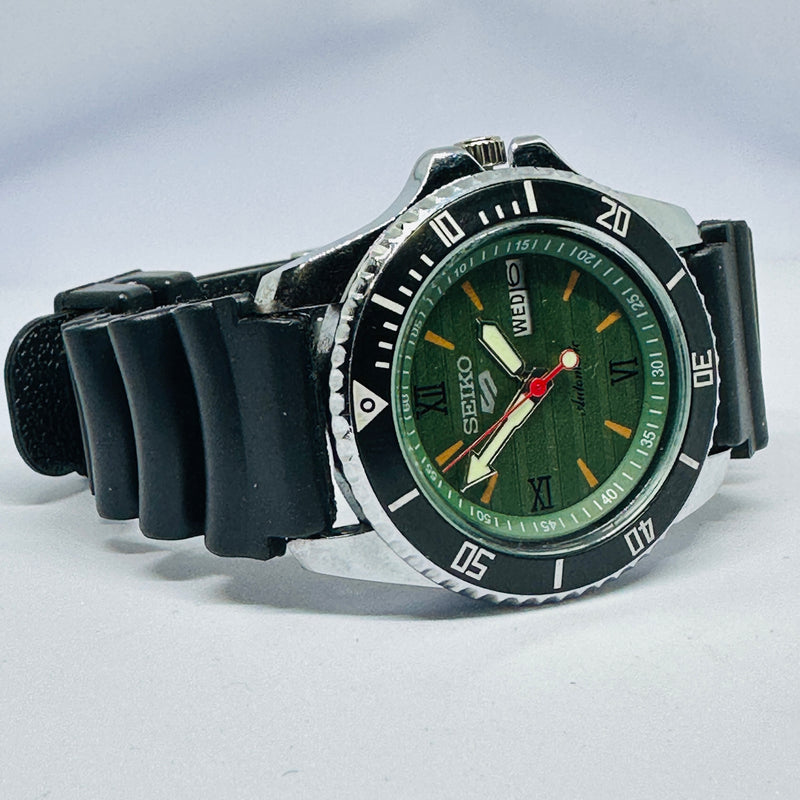 Seiko 5 Sports Automatic Watch – Refurbished Vintage | Japan-Made Men’s Timepiece