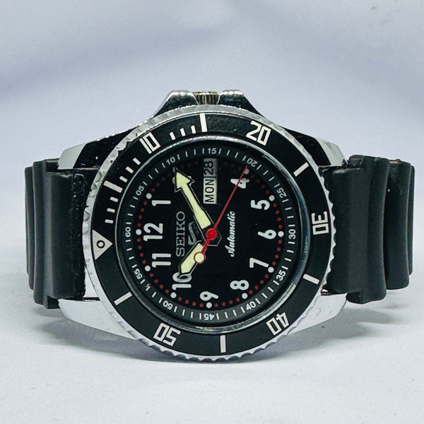 Seiko 5 Sports Automatic Watch – Refurbished Vintage | Japan-Made Men’s Timepiece