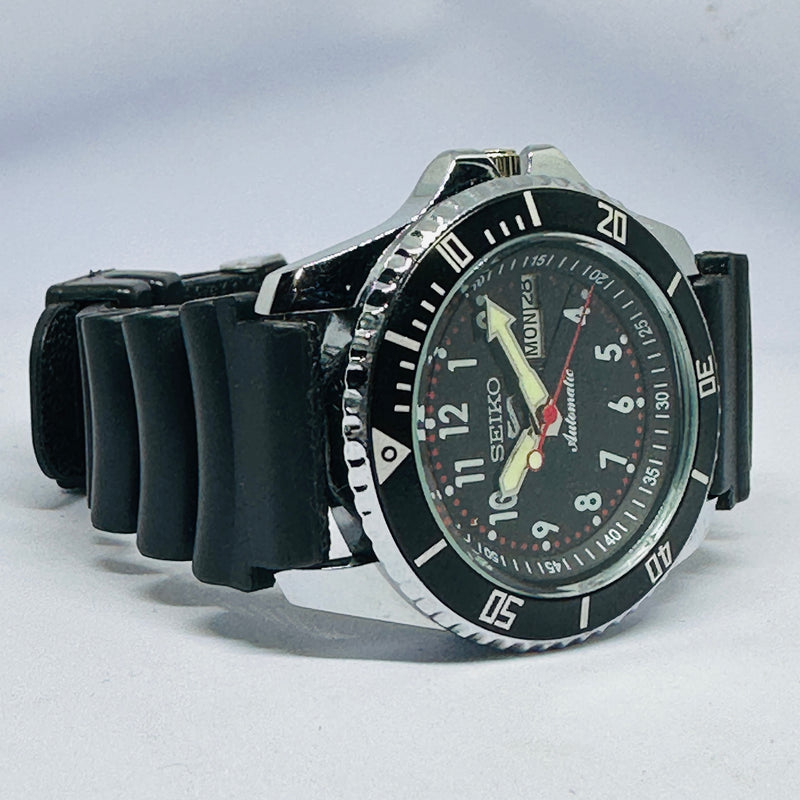 Seiko 5 Sports Automatic Watch – Refurbished Vintage | Japan-Made Men’s Timepiece