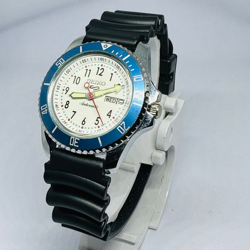 Seiko 5 Sports Automatic Watch – Refurbished Vintage | Japan-Made Men’s Timepiece