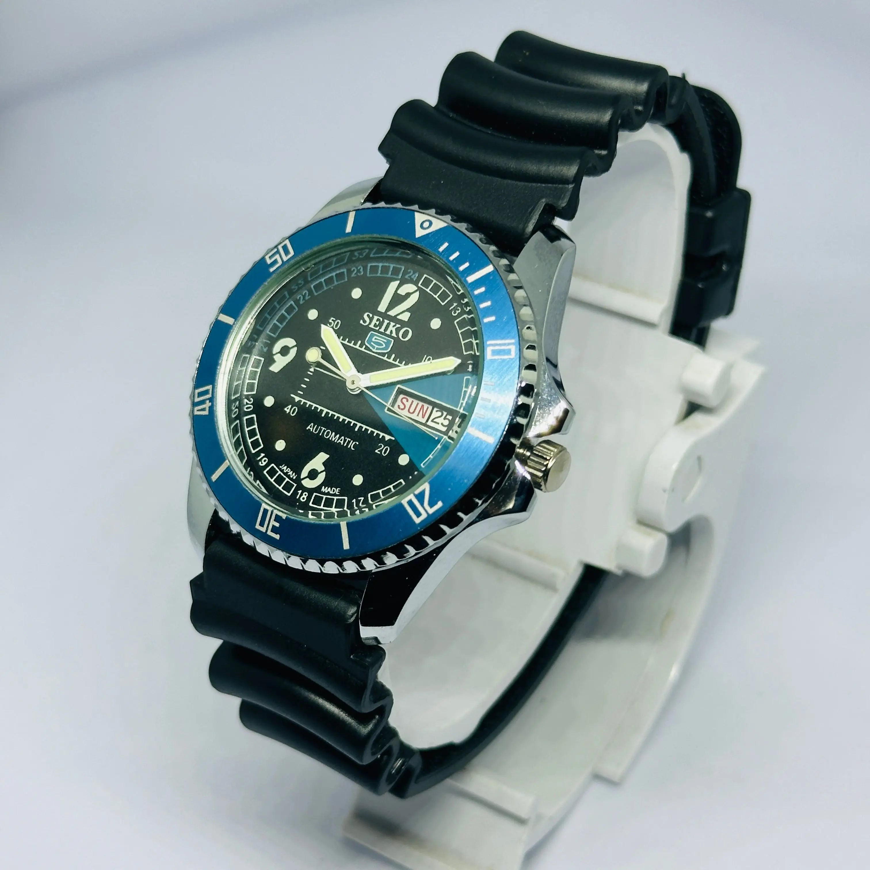 Seiko 5 Sports Automatic Watch – Refurbished Vintage | Japan-Made Men’s Timepiece National Watches