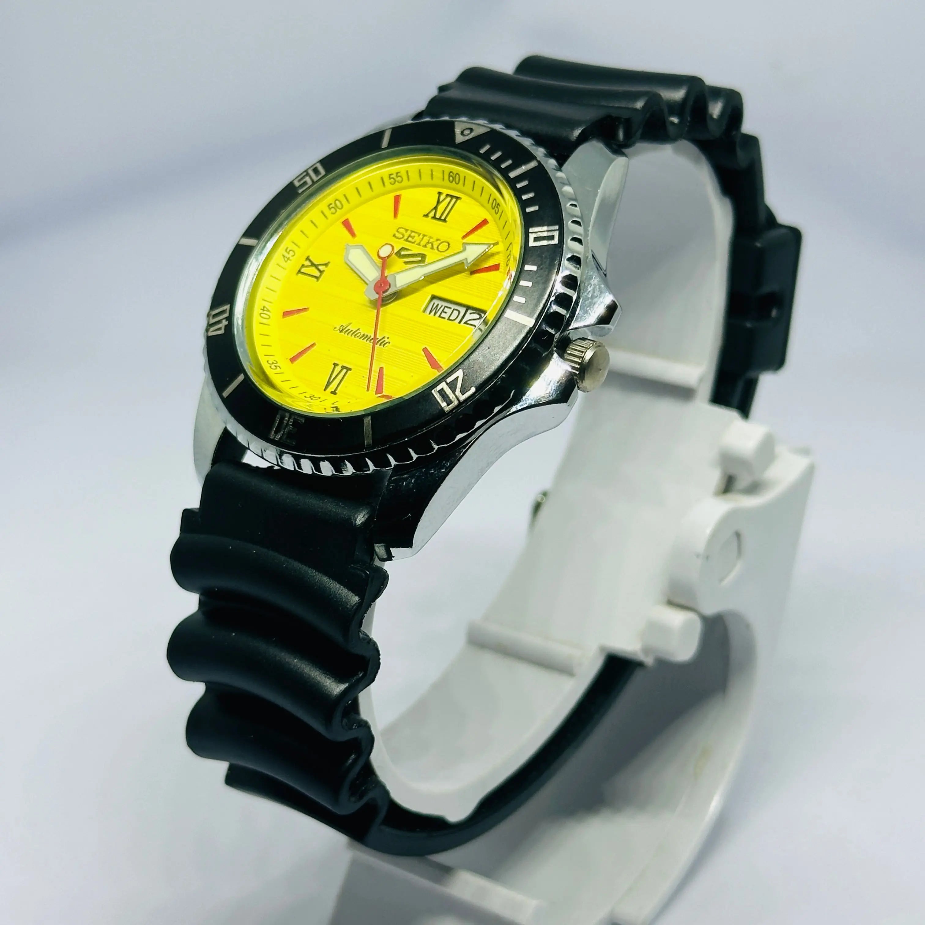 Seiko 5 Sports Automatic Watch – Refurbished Vintage | Japan-Made Men’s Timepiece National Watches