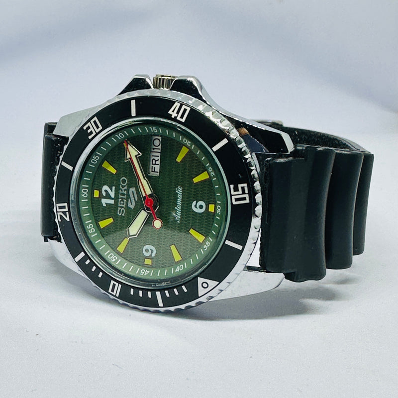 Seiko 5 Sports Automatic Watch – Refurbished Vintage | Japan-Made Men’s Timepiece