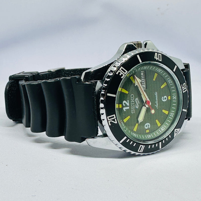 Seiko 5 Sports Automatic Watch – Refurbished Vintage | Japan-Made Men’s Timepiece