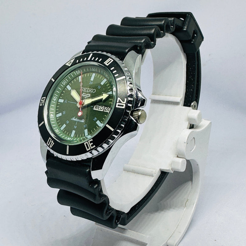 Seiko 5 Sports Automatic Watch – Refurbished Vintage | Japan-Made Men’s Timepiece