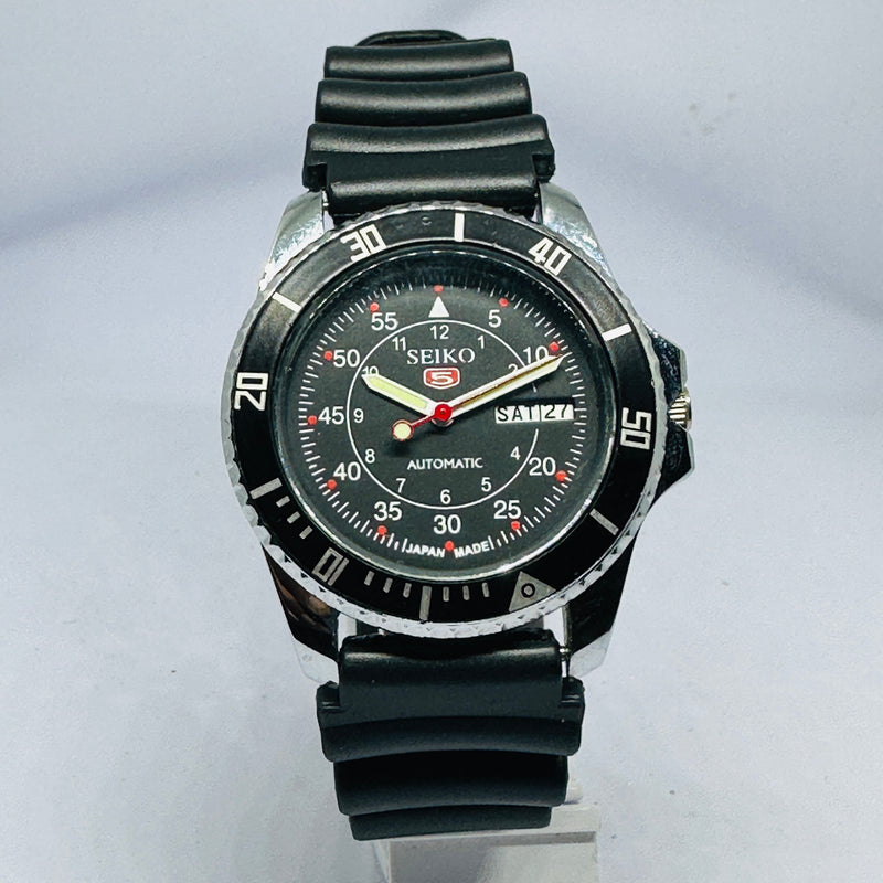 Seiko 5 Sports Automatic Watch – Refurbished Vintage | Japan-Made Men’s Timepiece