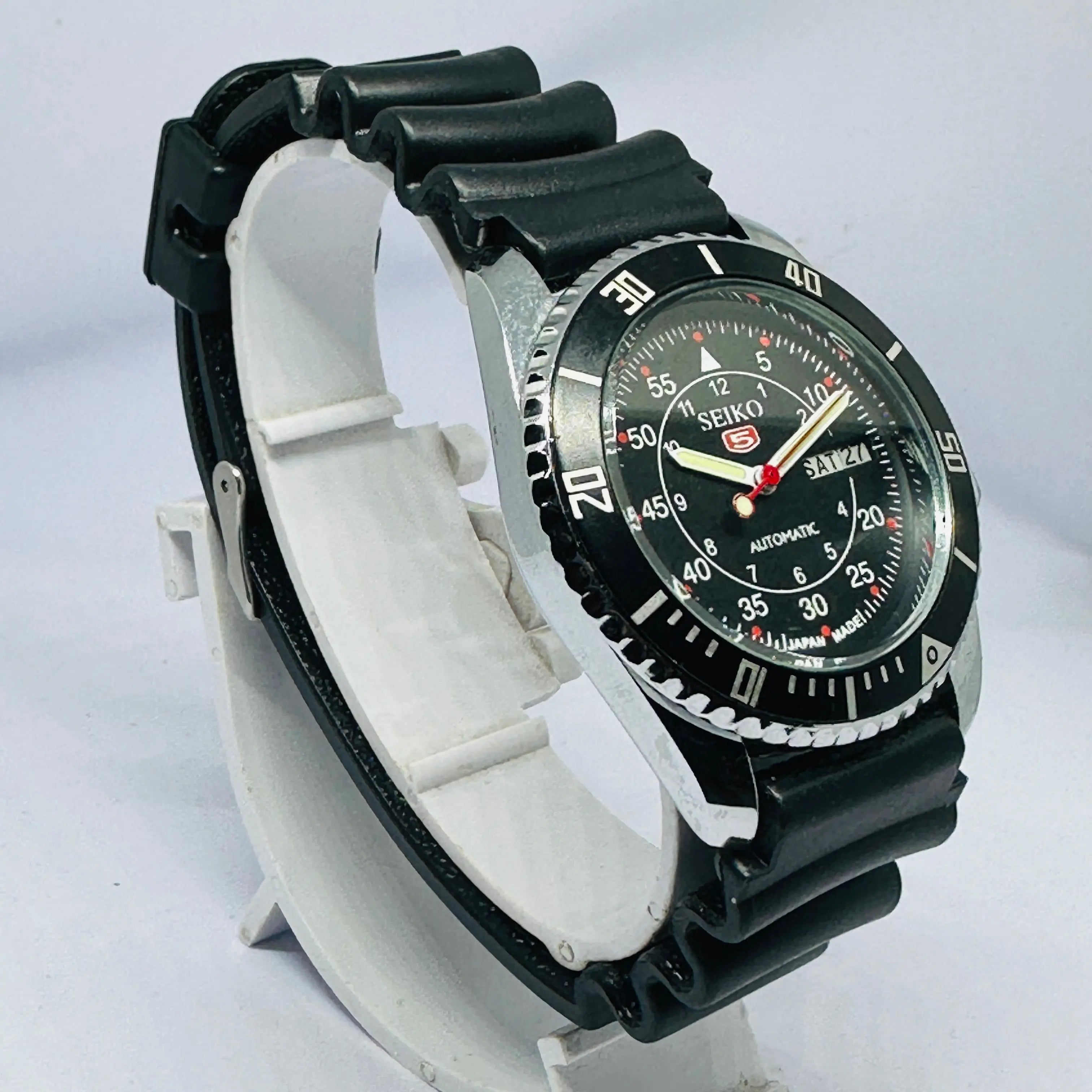 Seiko 5 Sports Automatic Watch – Refurbished Vintage | Japan-Made Men’s Timepiece National Watches