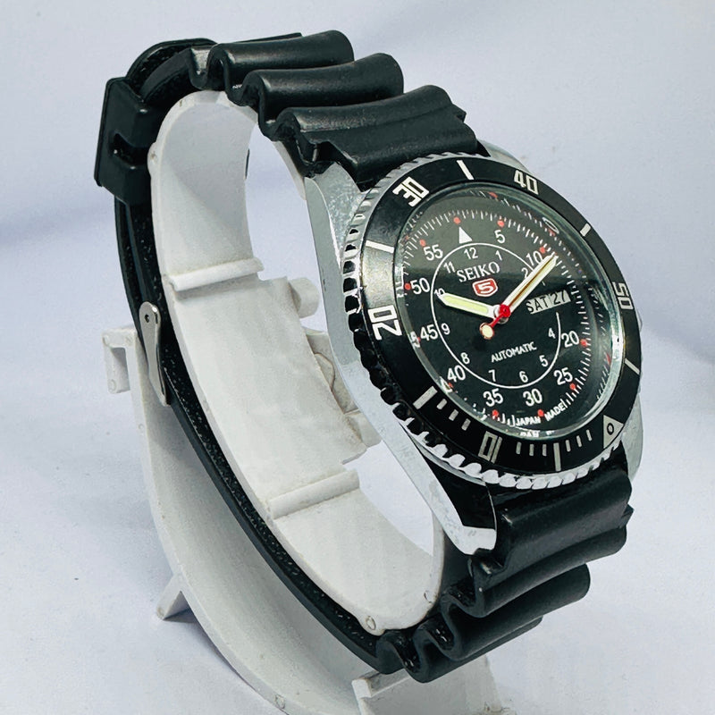 Seiko 5 Sports Automatic Watch – Refurbished Vintage | Japan-Made Men’s Timepiece