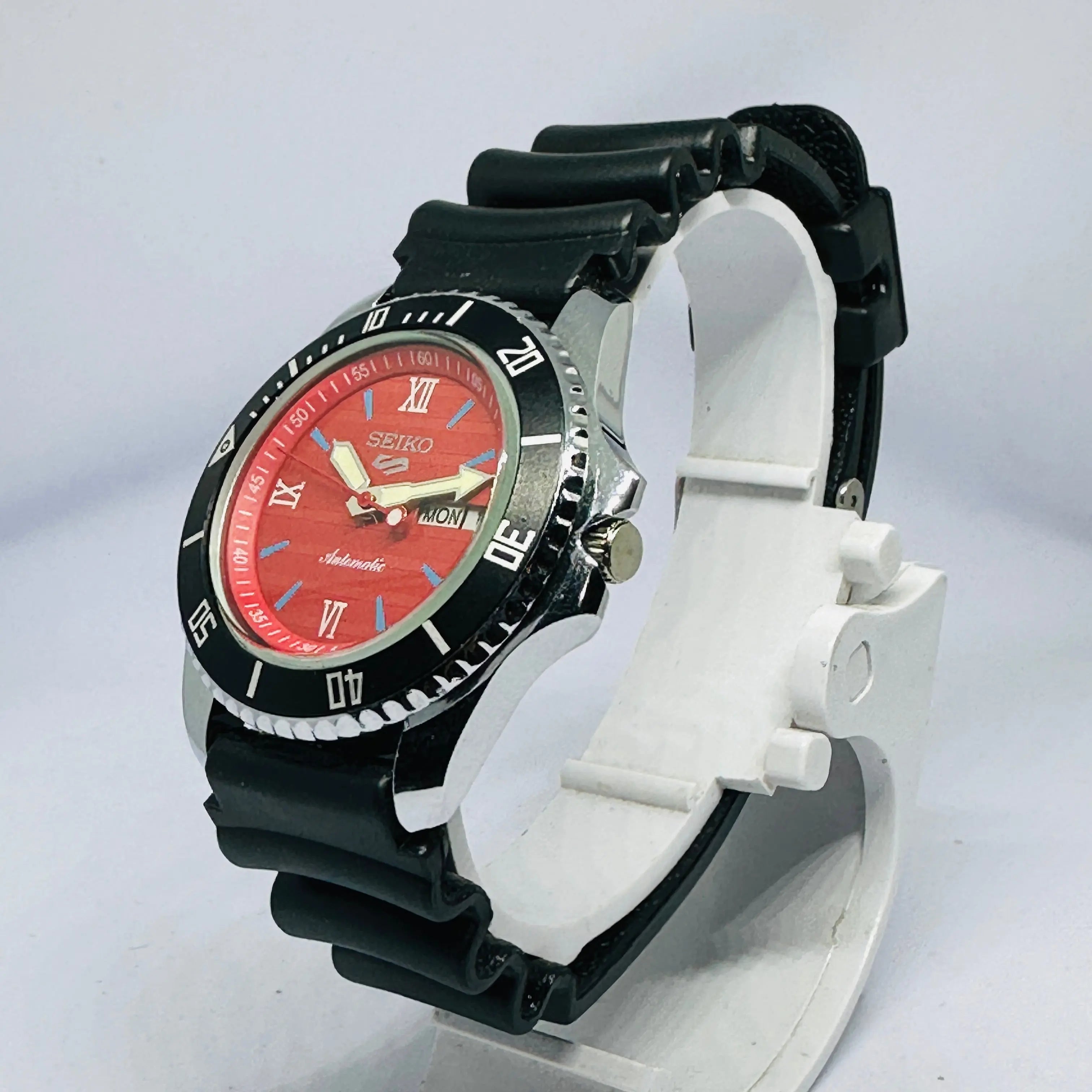 Seiko 5 Sports Automatic Watch – Refurbished Vintage | Japan-Made Men’s Timepiece National Watches