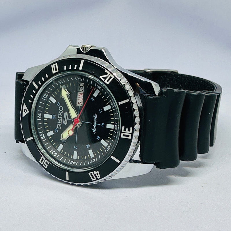 Seiko 5 Sports Automatic Watch – Refurbished Vintage | Japan-Made Men’s Timepiece