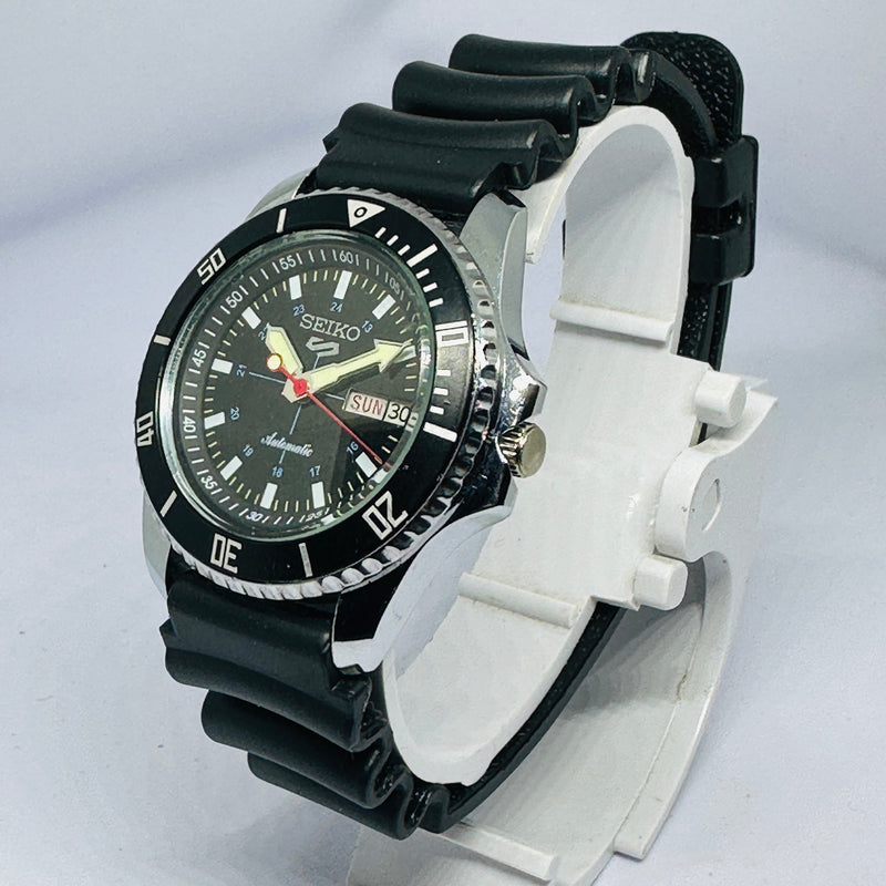 Seiko 5 Sports Automatic Watch – Refurbished Vintage | Japan-Made Men’s Timepiece
