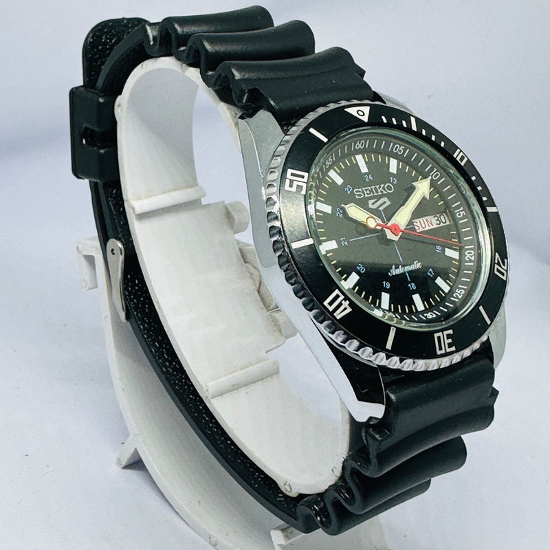 Seiko 5 Sports Automatic Watch – Refurbished Vintage | Japan-Made Men’s Timepiece