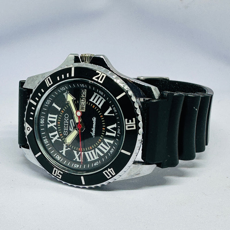 Seiko 5 Sports Automatic Watch – Refurbished Vintage | Japan-Made Men’s Timepiece