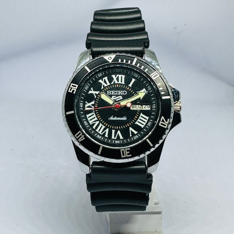 Seiko 5 Sports Automatic Watch – Refurbished Vintage | Japan-Made Men’s Timepiece