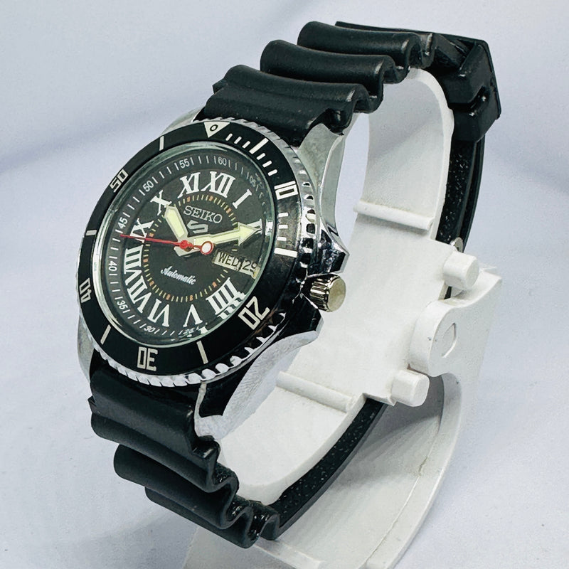 Seiko 5 Sports Automatic Watch – Refurbished Vintage | Japan-Made Men’s Timepiece