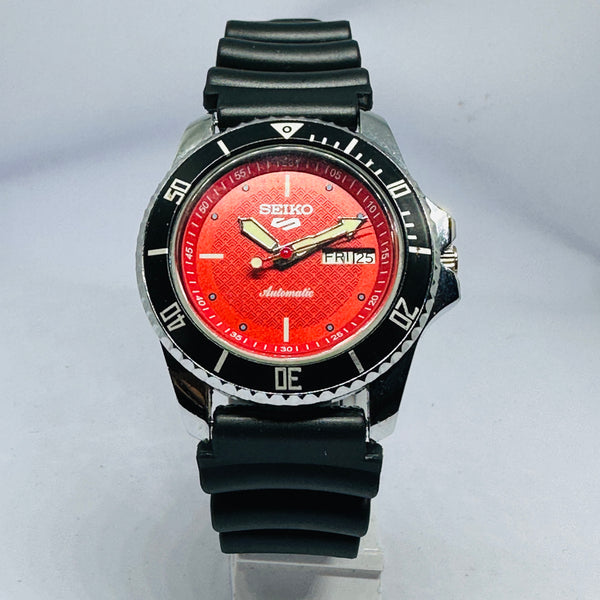 Seiko 5 Sports Automatic Watch – Refurbished Vintage | Japan-Made Men’s Timepiece