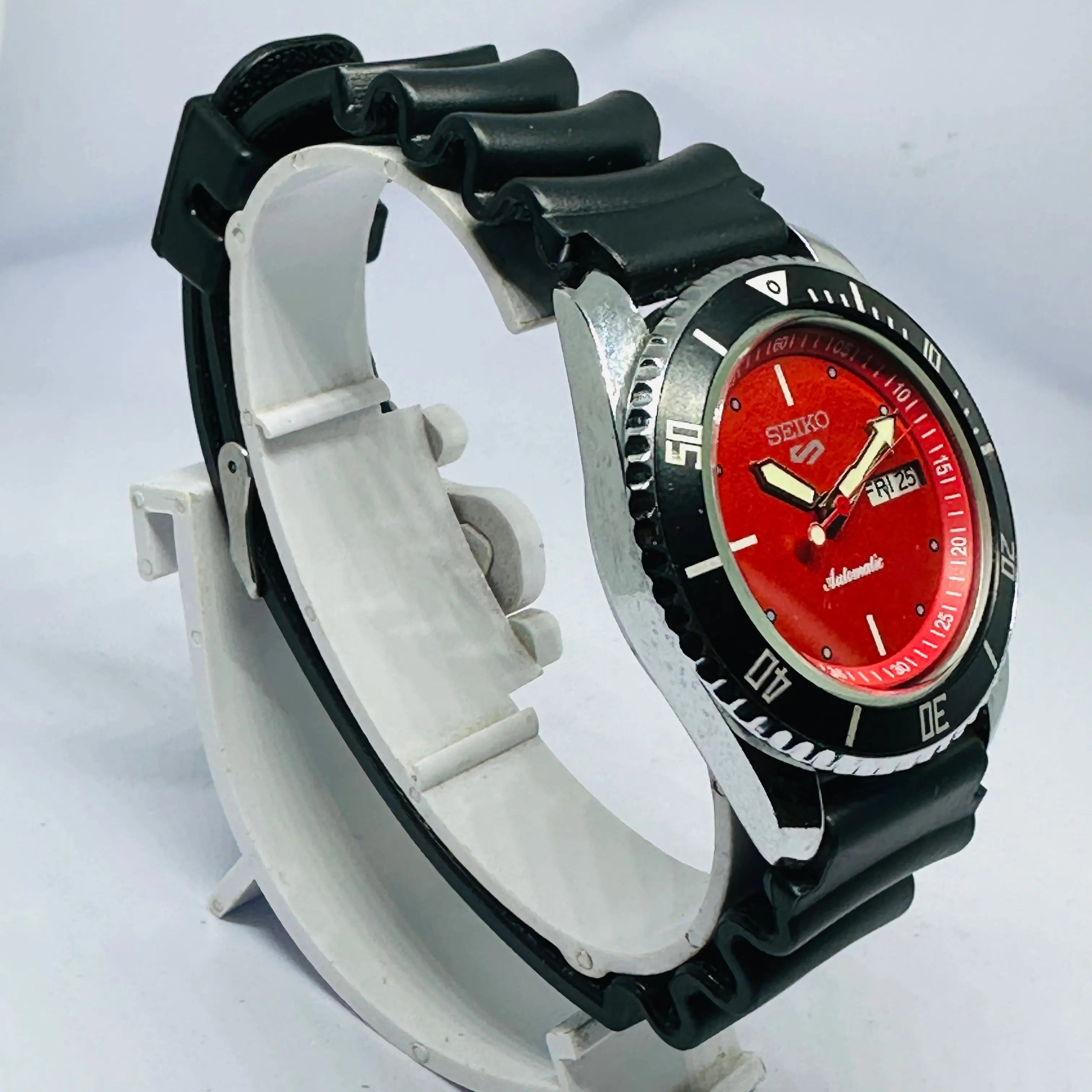 Seiko 5 Sports Automatic Watch – Refurbished Vintage | Japan-Made Men’s Timepiece National Watches