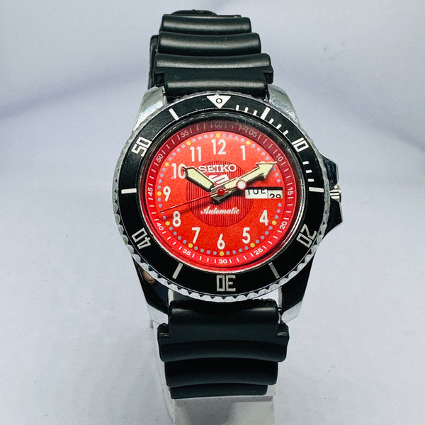 Seiko 5 Sports Automatic Watch – Refurbished Vintage | Japan-Made Men’s Timepiece