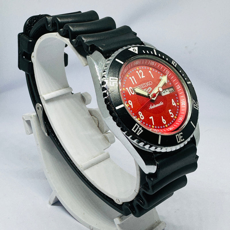 Seiko 5 Sports Automatic Watch – Refurbished Vintage | Japan-Made Men’s Timepiece
