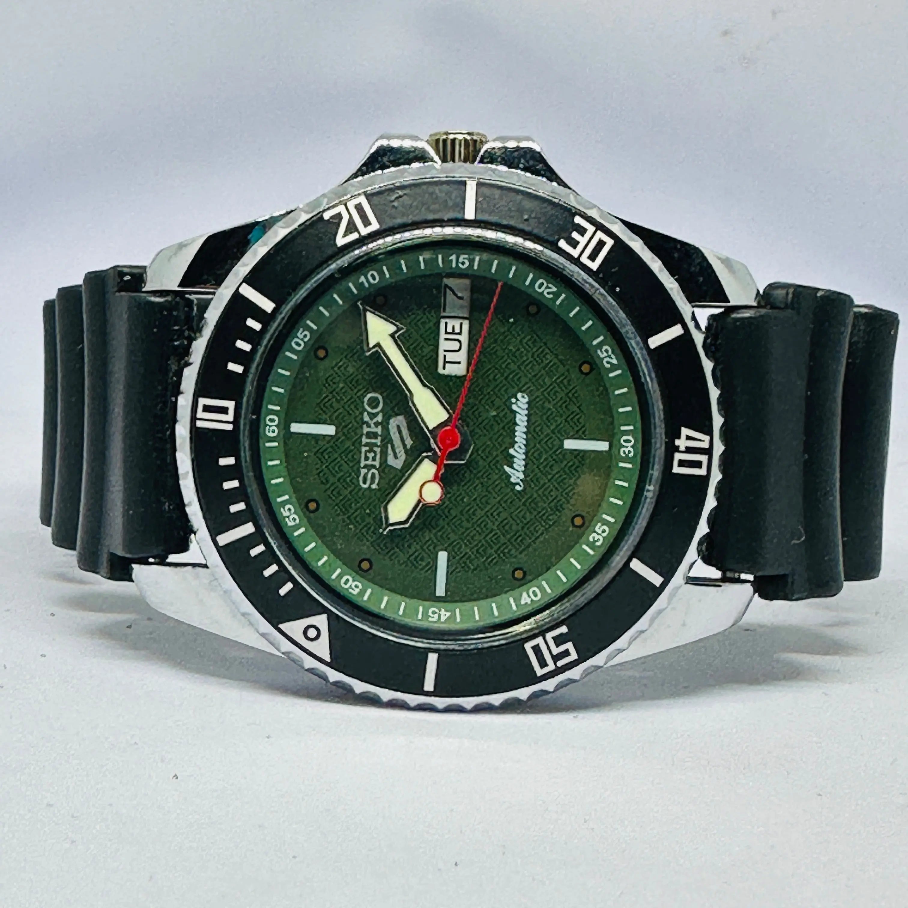 Seiko 5 Sports Automatic Watch – Refurbished Vintage | Japan-Made Men’s Timepiece National Watches