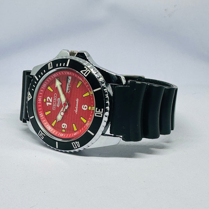 Seiko 5 Sports Automatic Watch – Refurbished Vintage | Japan-Made Men’s Timepiece