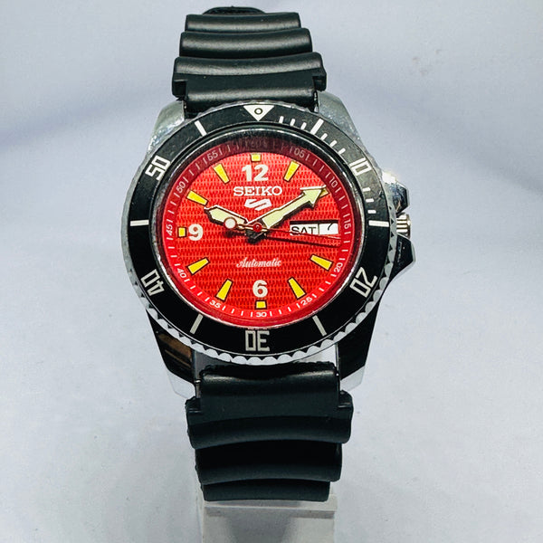 Seiko 5 Sports Automatic Watch – Refurbished Vintage | Japan-Made Men’s Timepiece