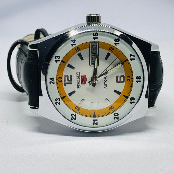 Seiko 5 Automatic Men’s Watch – Vintage Japan Model | Restored & Ready to Wear