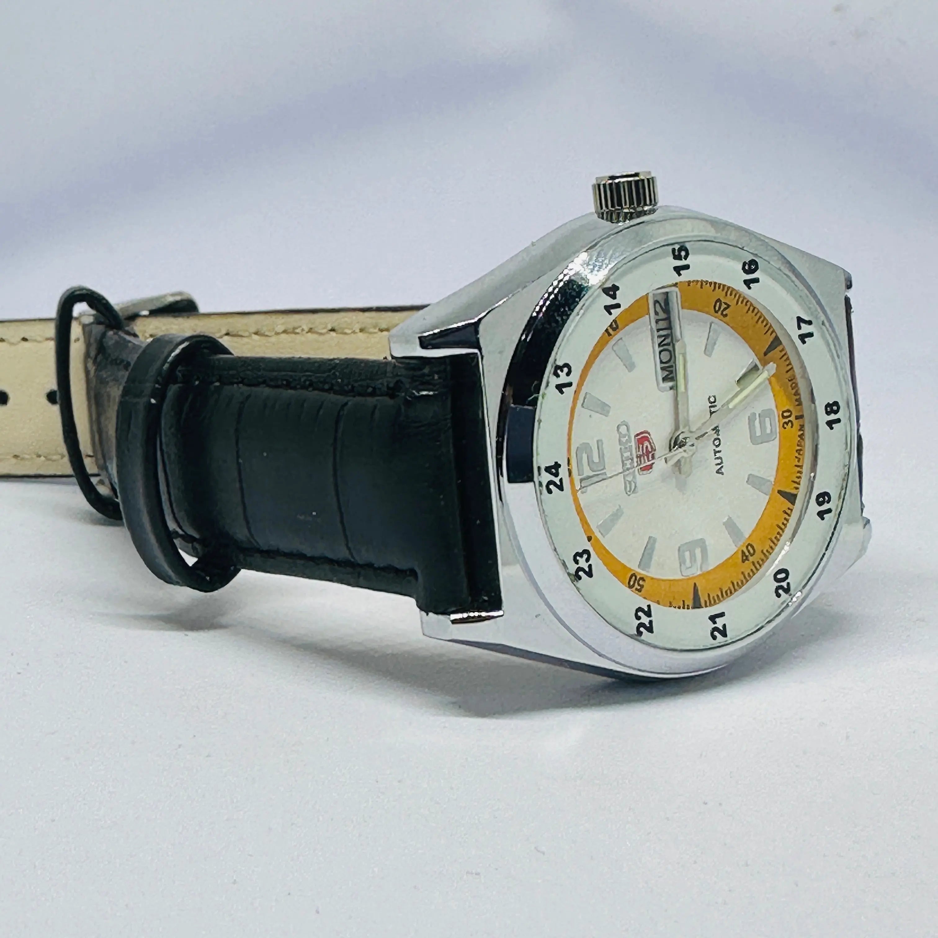 Seiko 5 Automatic Men’s Watch – Vintage Japan Model | Restored & Ready to Wear National Watches