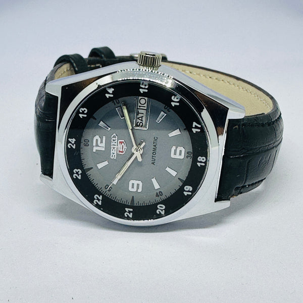Seiko 5 Automatic Men’s Watch – Vintage Japan Model | Restored & Ready to Wear