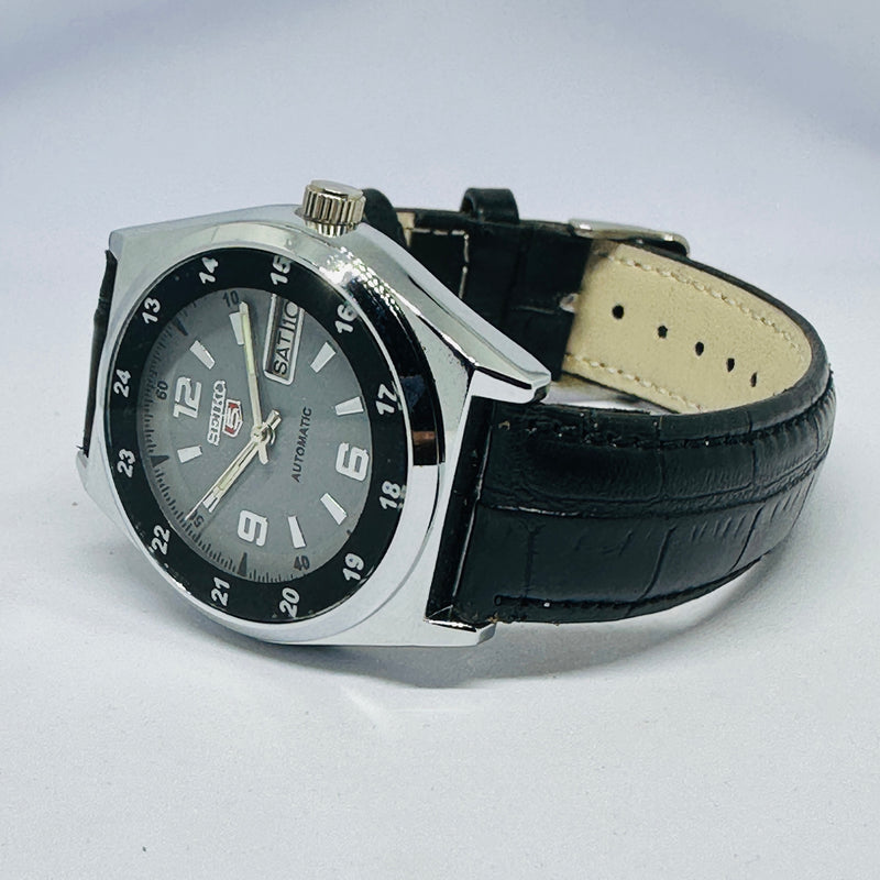 Seiko 5 Automatic Men’s Watch – Vintage Japan Model | Restored & Ready to Wear