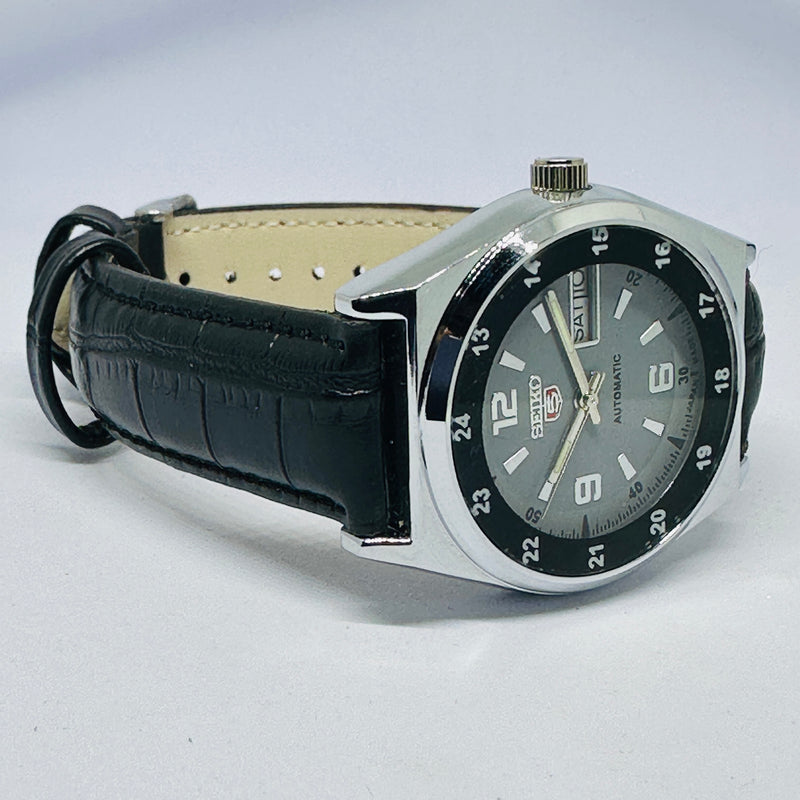 Seiko 5 Automatic Men’s Watch – Vintage Japan Model | Restored & Ready to Wear