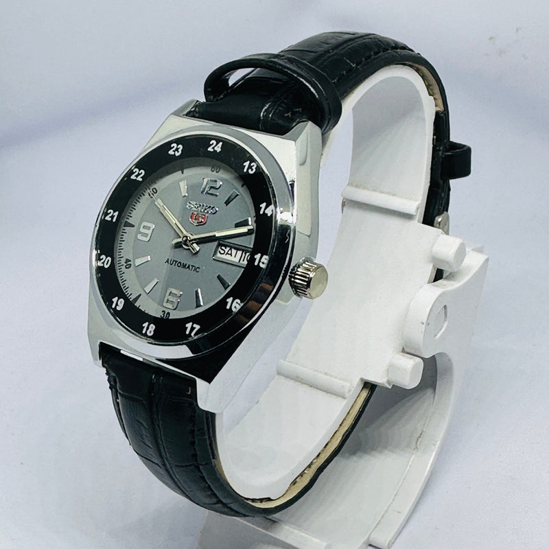 Seiko 5 Automatic Men’s Watch – Vintage Japan Model | Restored & Ready to Wear