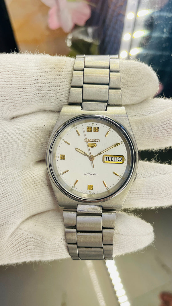 Seiko 5 Automatic Maroon Dial Transparent Back – Classic Vintage Style